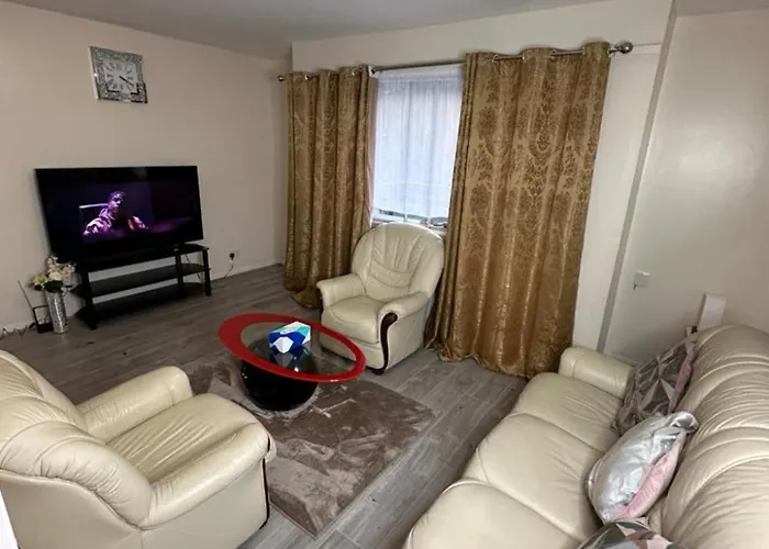 Kim33 Two Bedroom Apartment Central London
